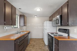 911 E Bridgeport Ave #A - Photo 1 of 1