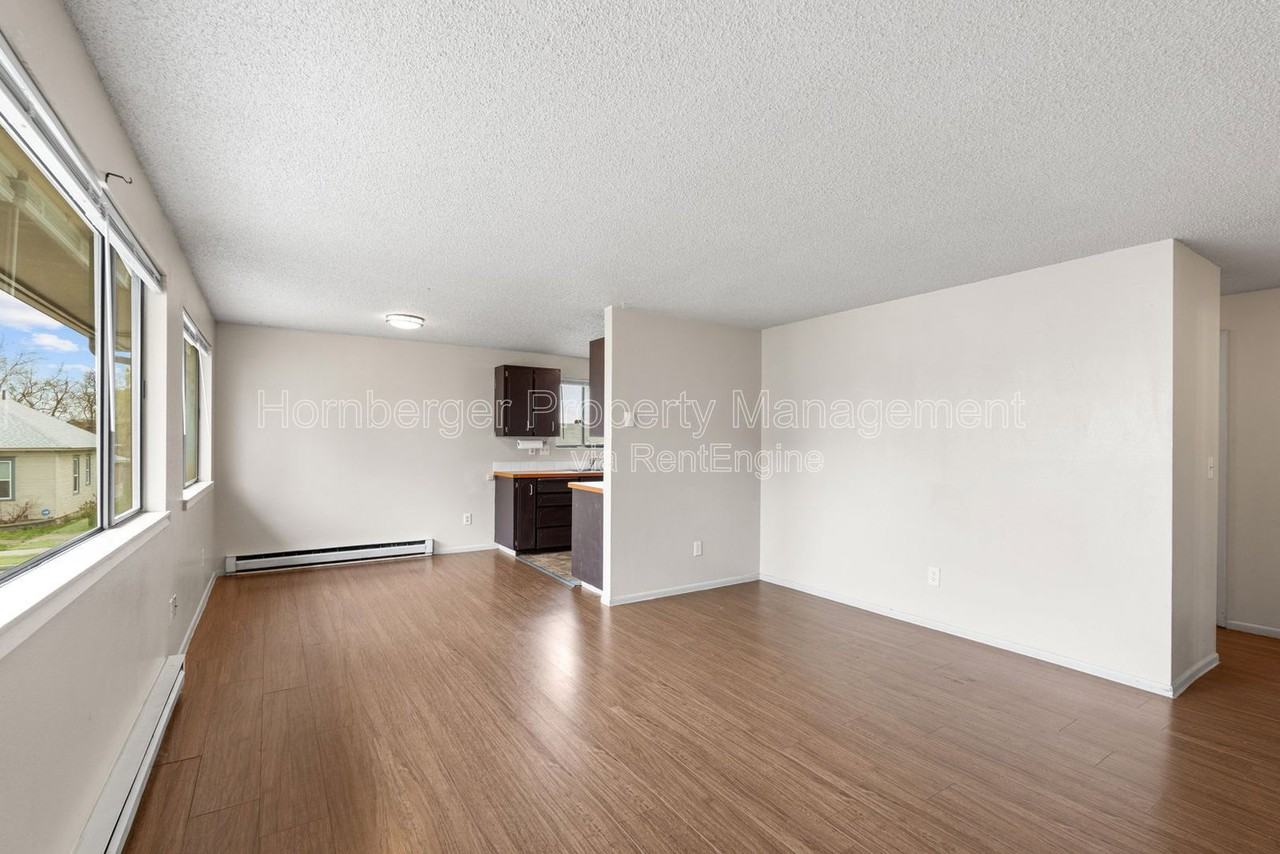 911 E Bridgeport Ave #A - Photo 6 of 15