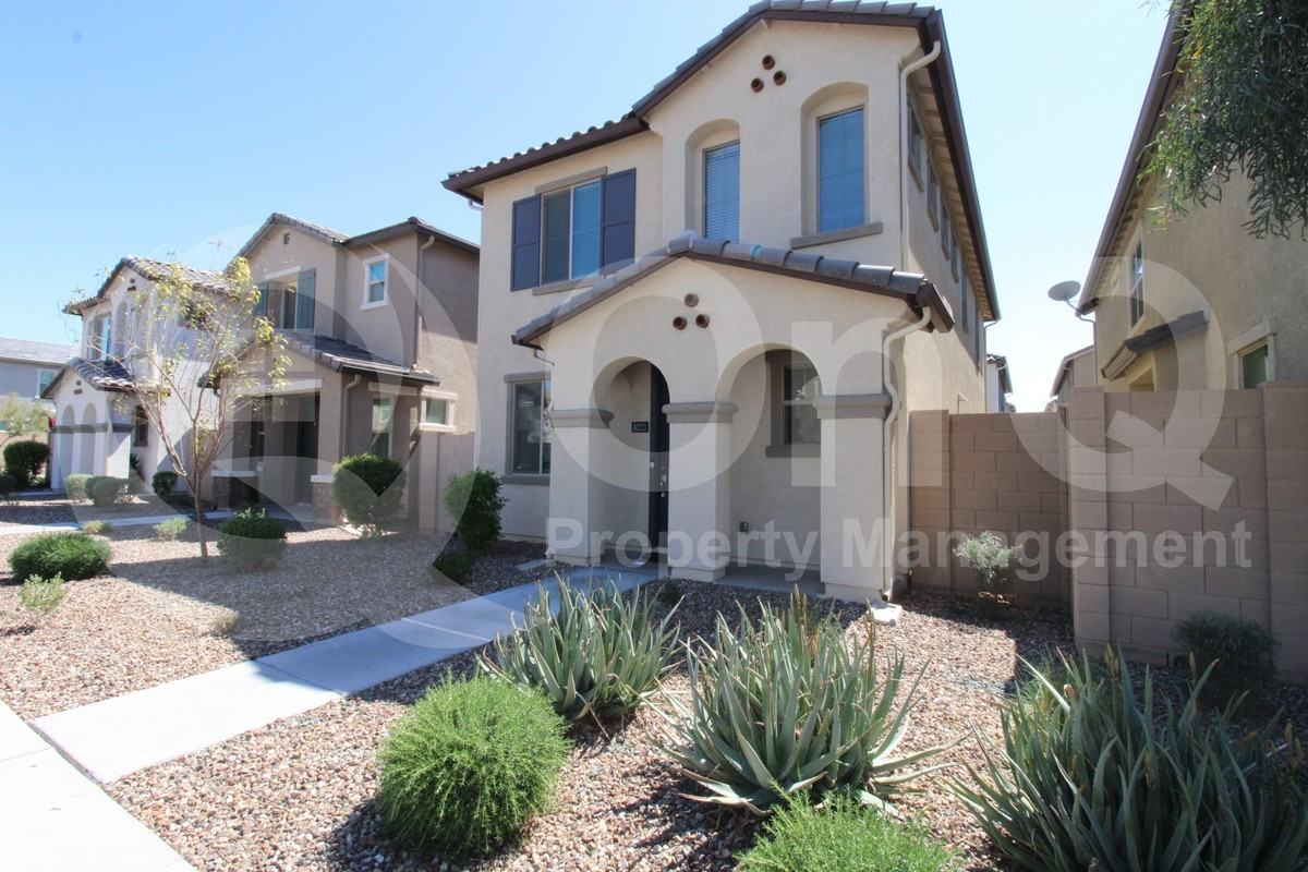 8223 E Inverness Ave - Photo 2 of 19