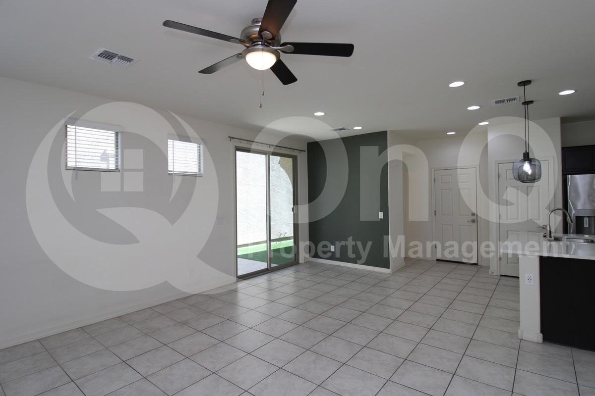 8223 E Inverness Ave - Photo 4 of 19