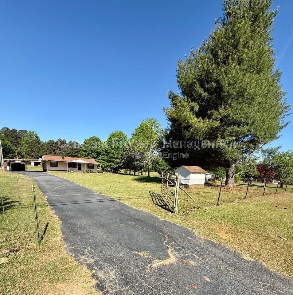 491 Johnny Cut Rd - Photo 2 of 31