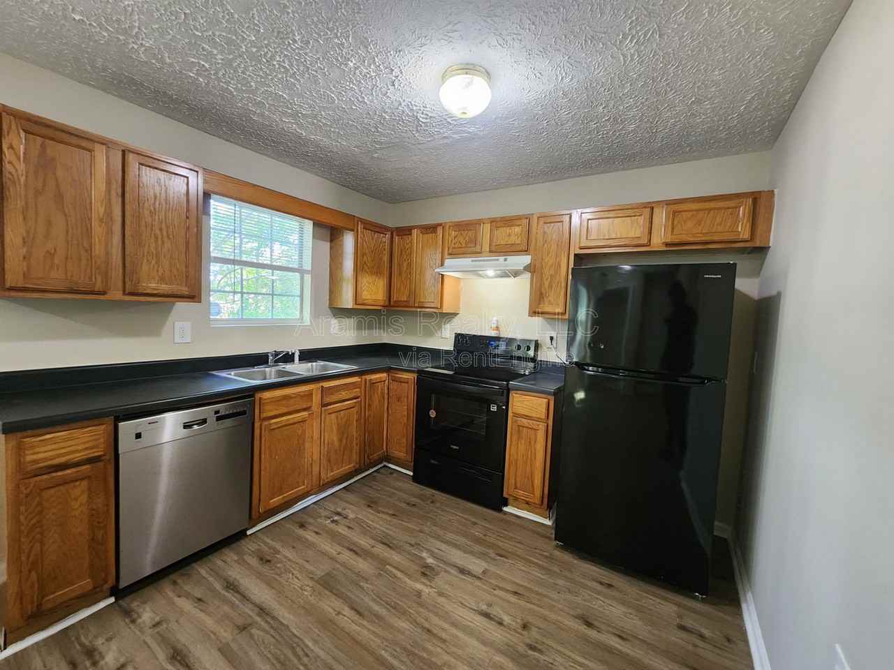 5477 Denny Dr - Photo 3 of 17