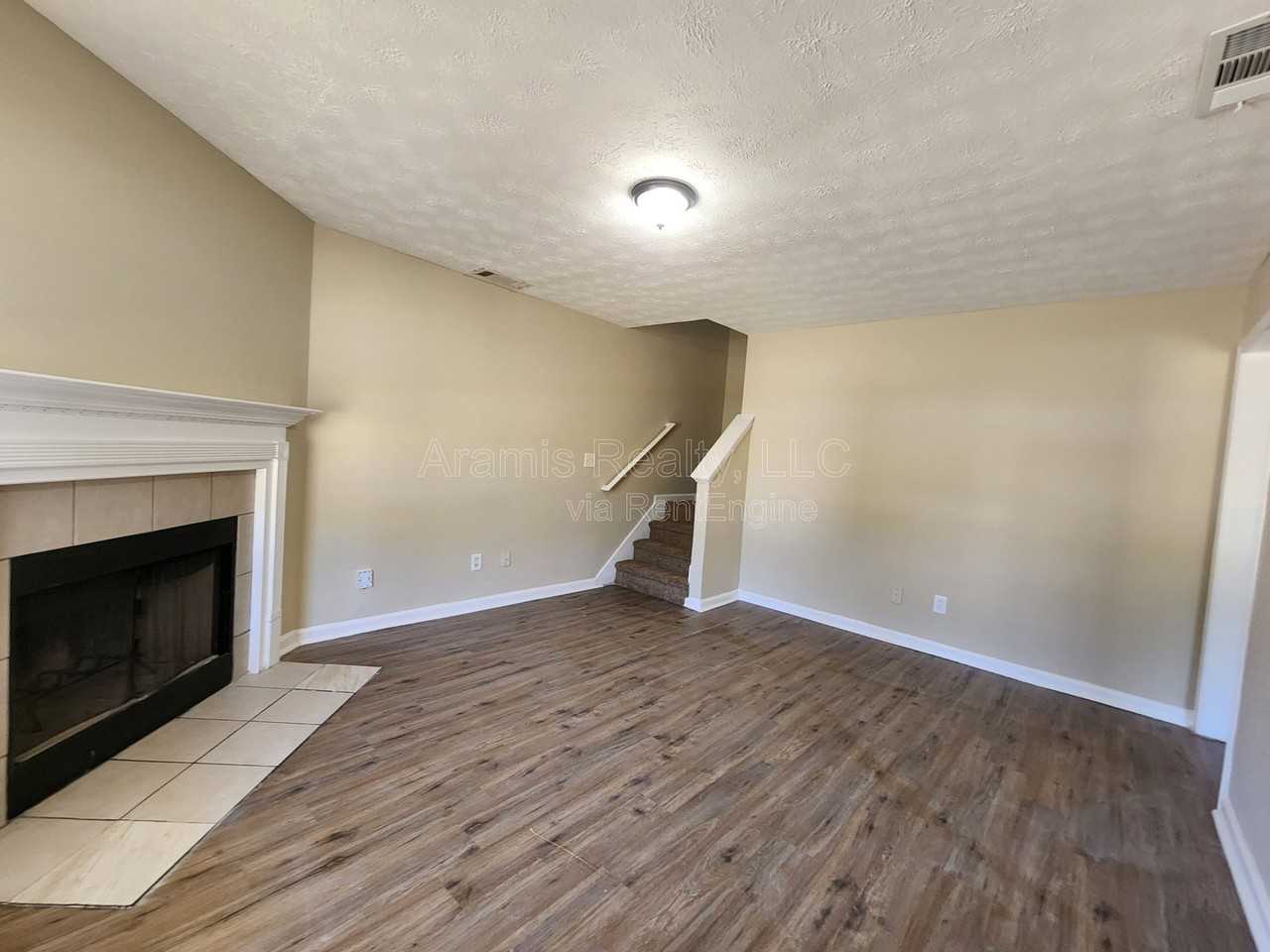 5477 Denny Dr - Photo 4 of 17