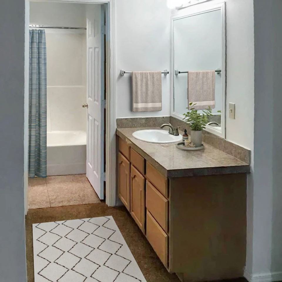 ONE MONTH FREE RENT - Photo 6 of 7