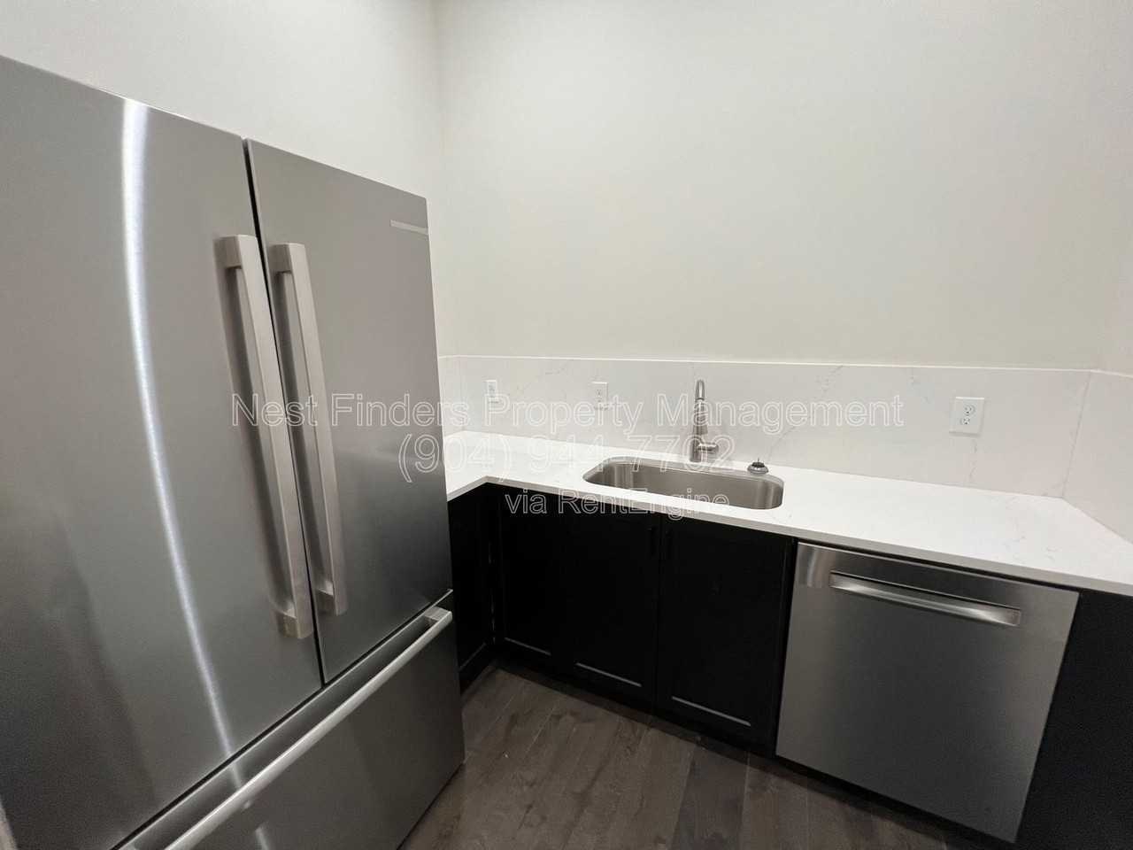 1541 Riverside Ave #2 - Photo 3 of 15