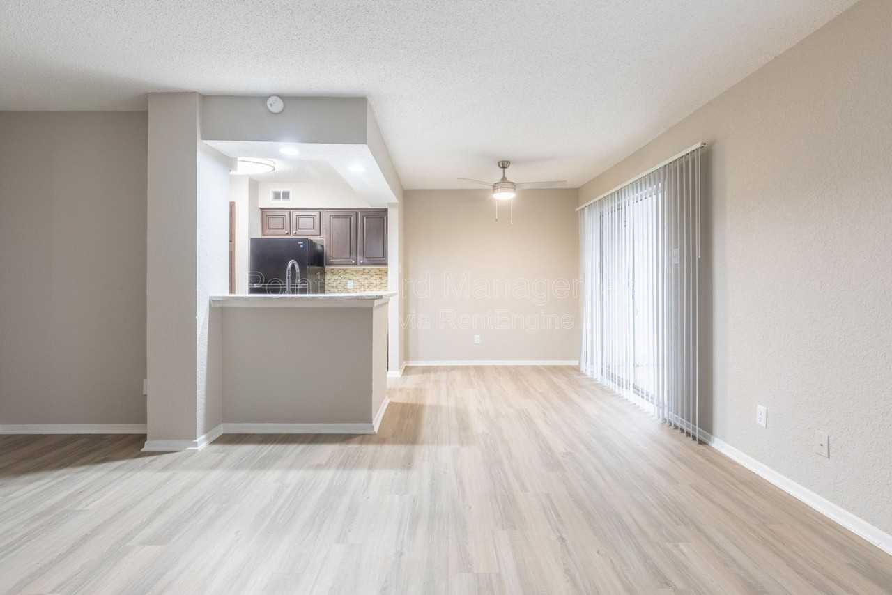 2260 Ridgmar Plz #65 - Photo 2 of 29