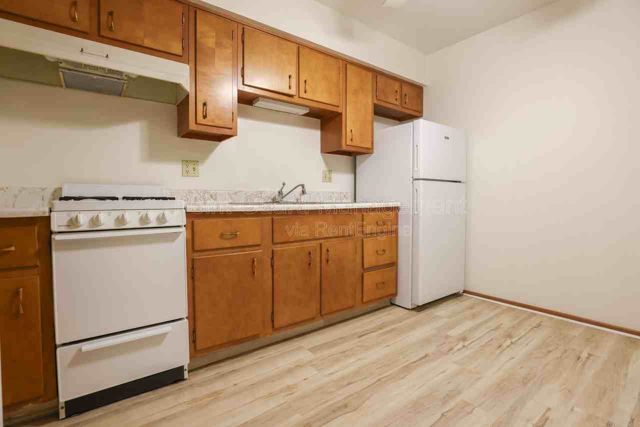 5828 Erskine St #5828-5 - Photo 2 of 16