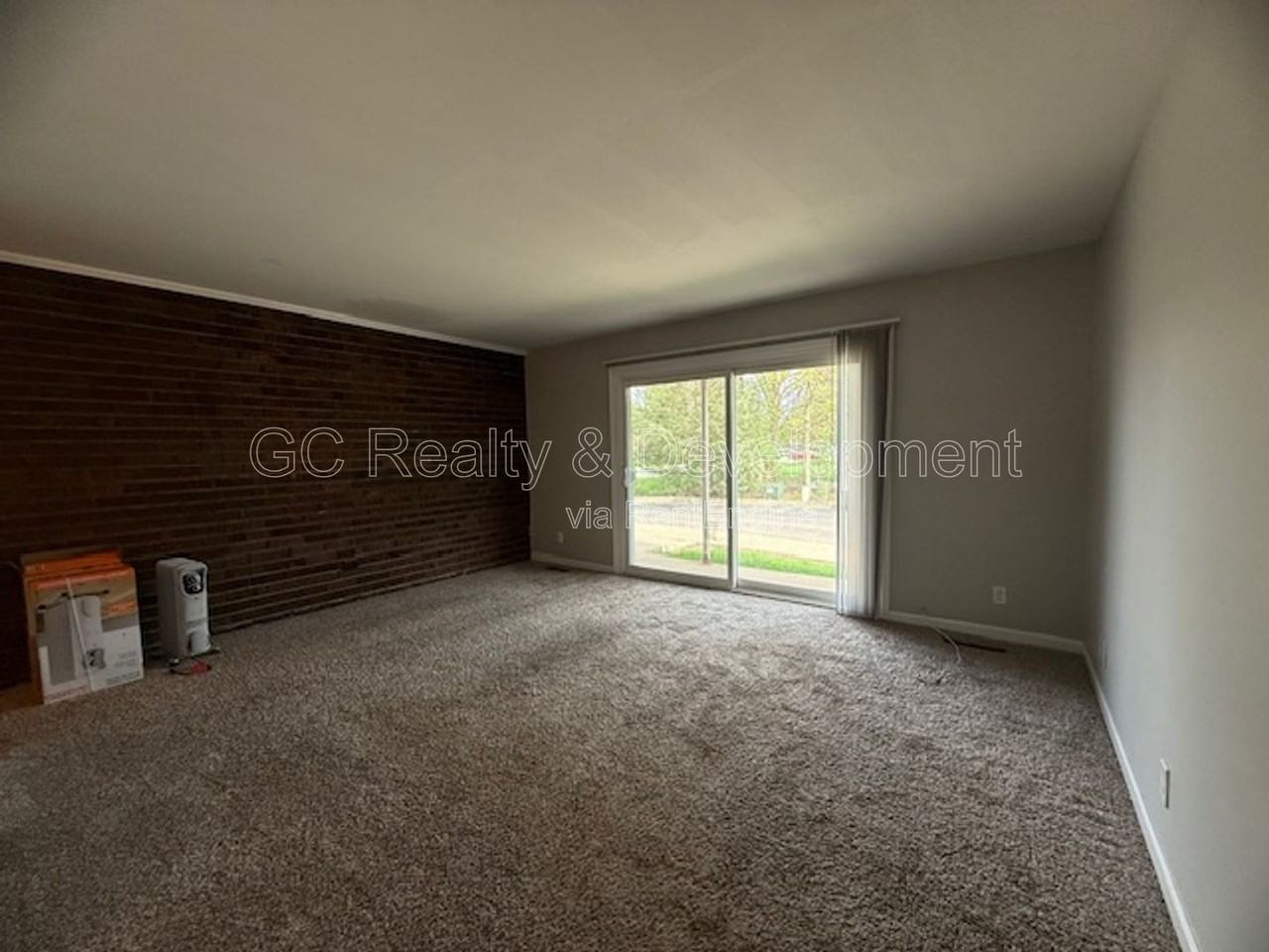 12 Simpson St #A - Photo 2 of 18