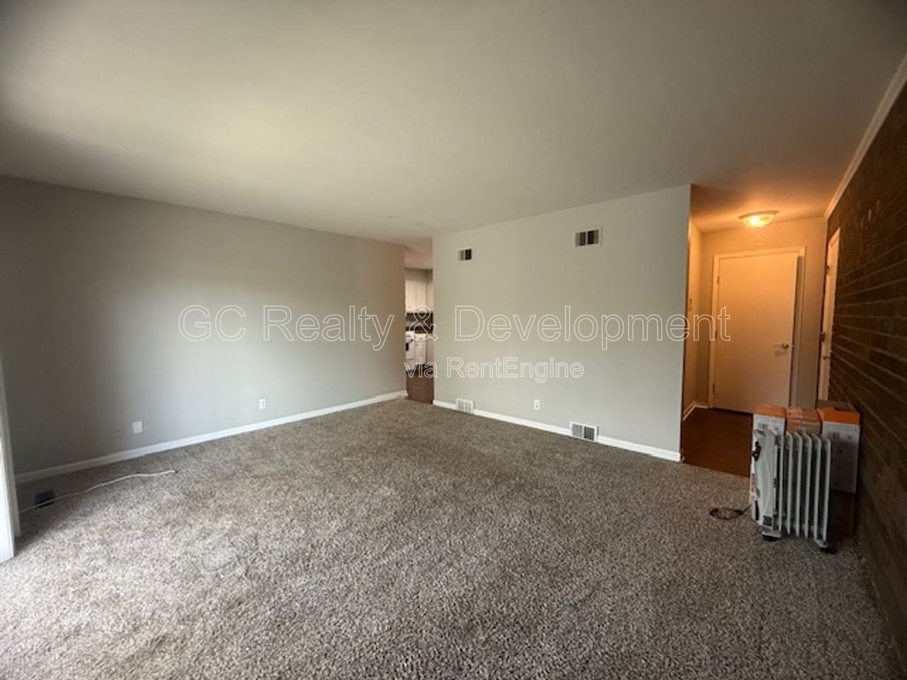 12 Simpson St #A - Photo 3 of 18