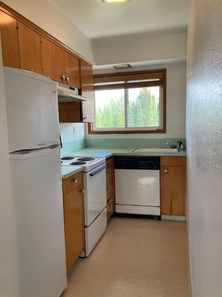 Citadel Apartments - Photo 2 of 19