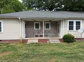 featured image of 704 Pinehaven Dr
