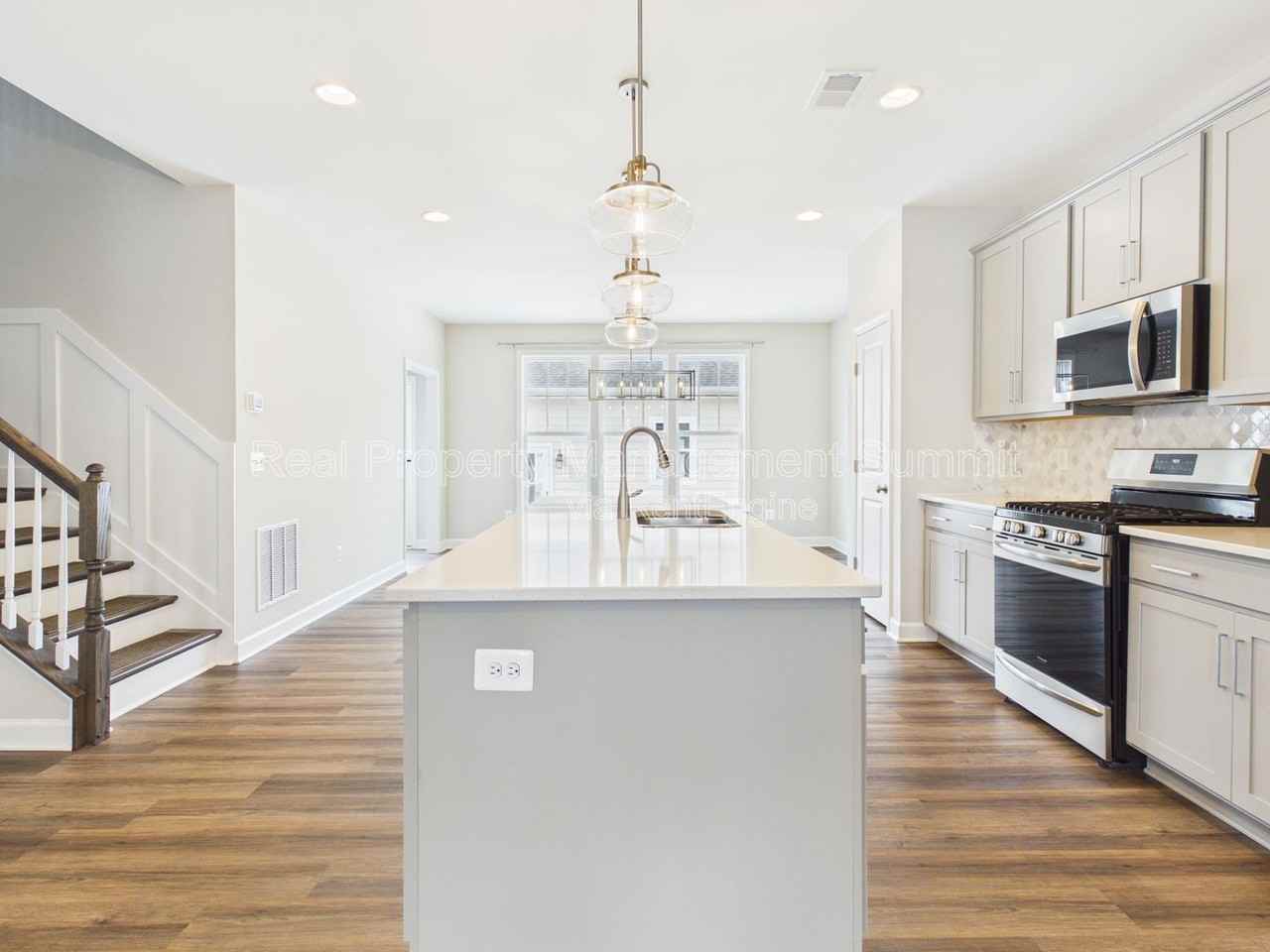 3284 Charleston Blvd - Photo 6 of 27