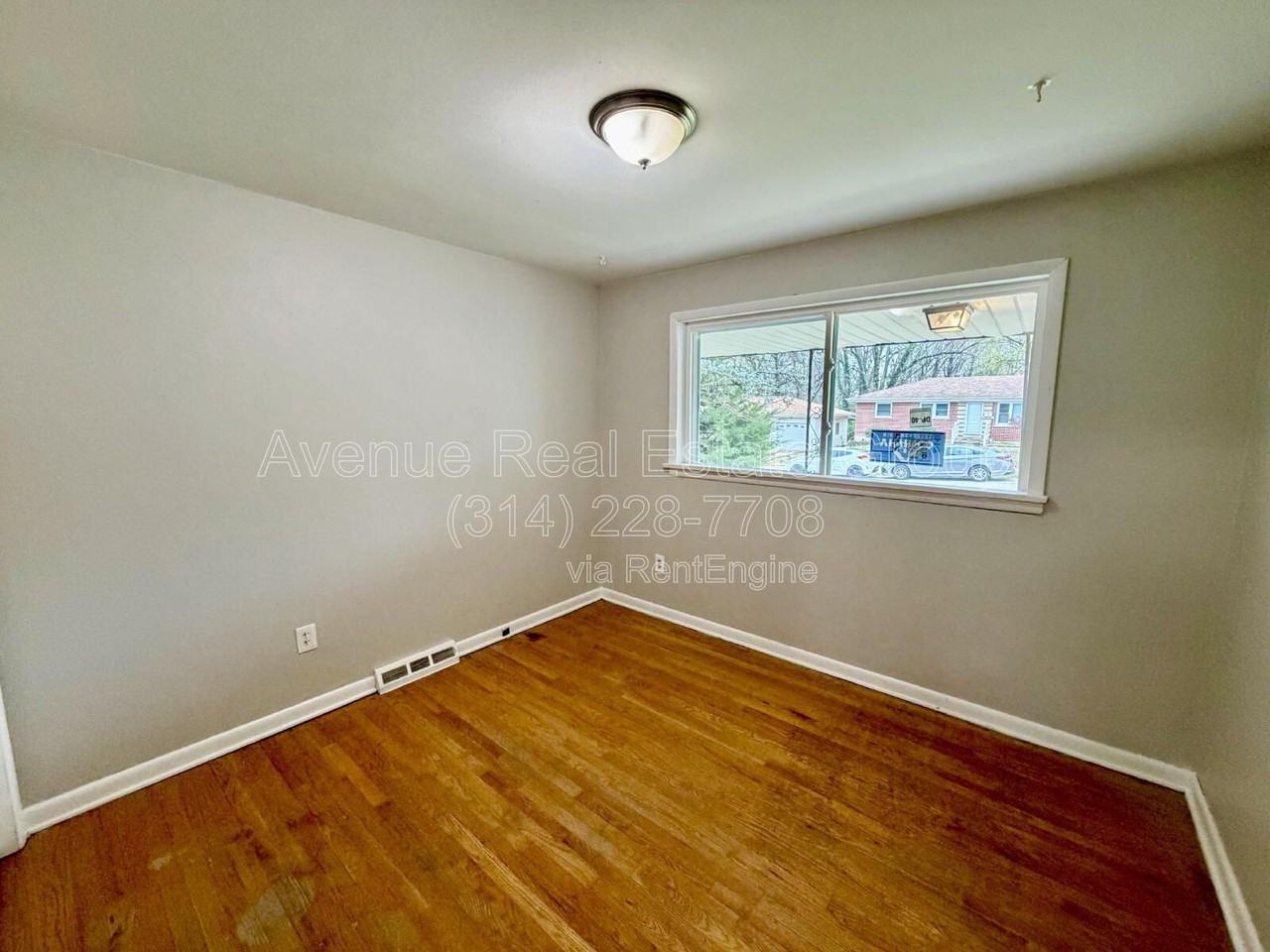 8821 Mcnulty Dr - Photo 3 of 6