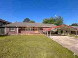 featured image of 1306 S 41st St