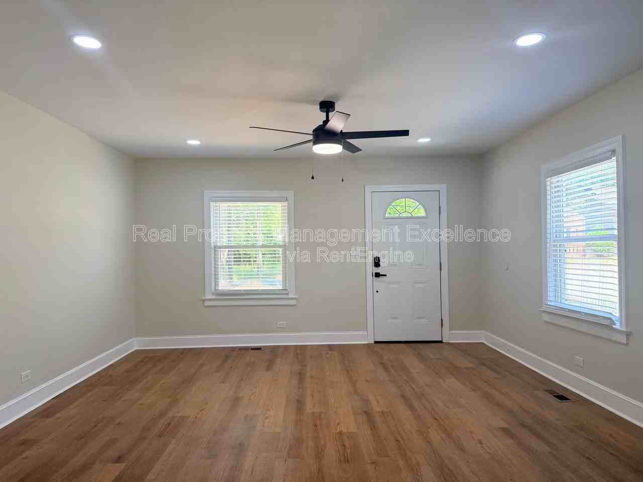 114 E Club Blvd #A - Photo 5 of 19