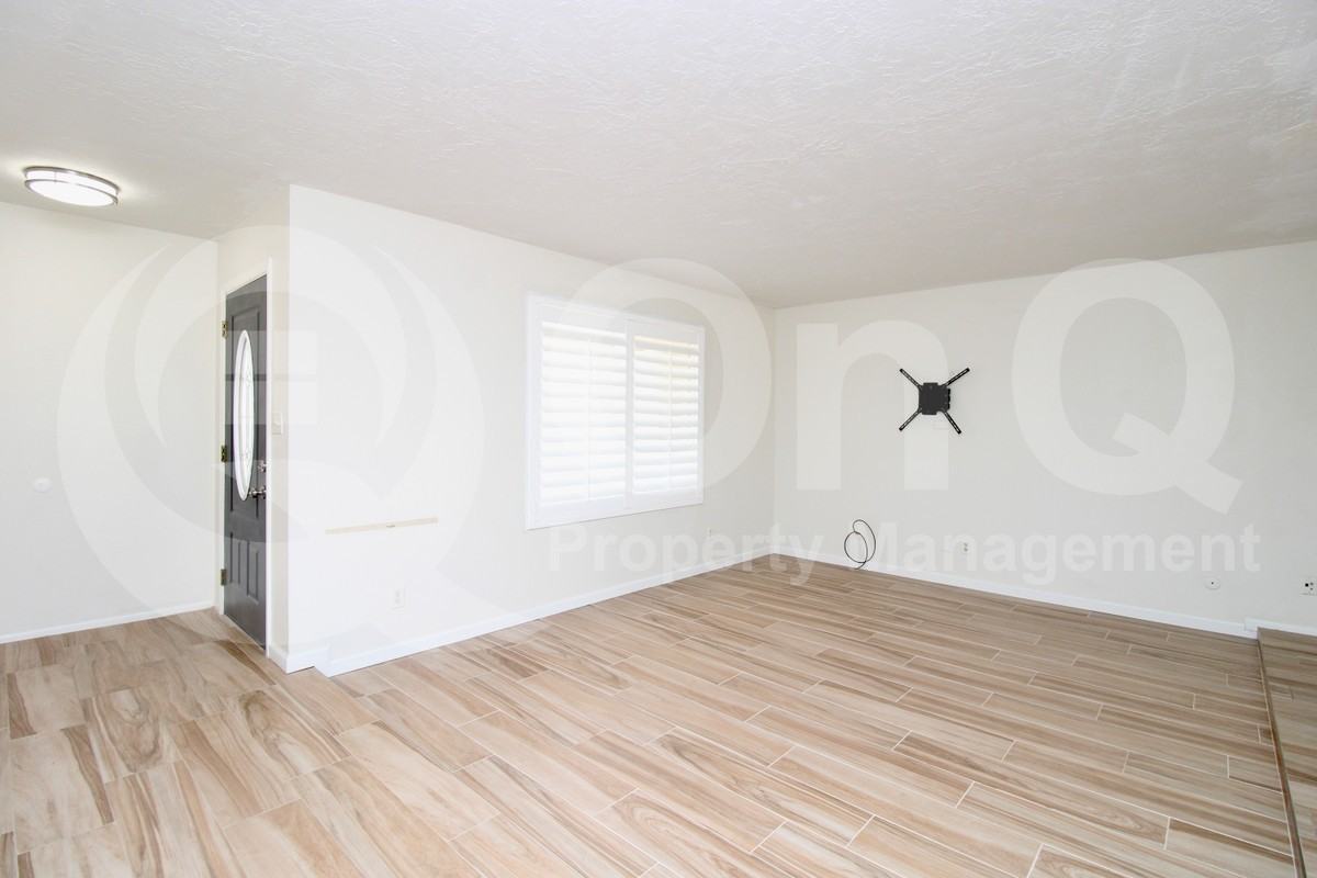 4528 E Capistrano Ave - Photo 7 of 22