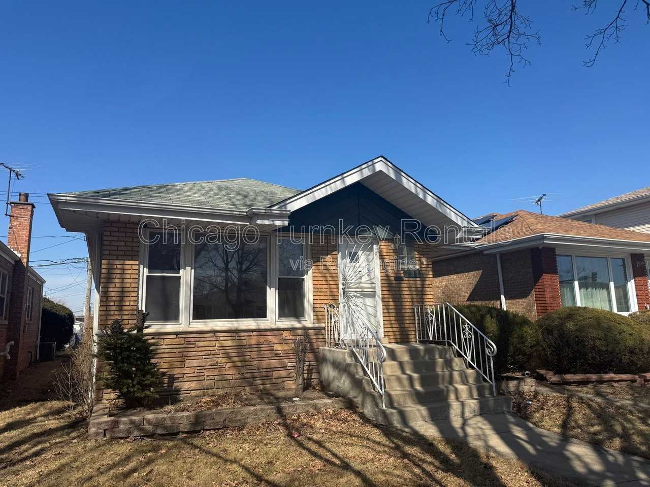 2810 W 83rd St - Photo 2 of 23