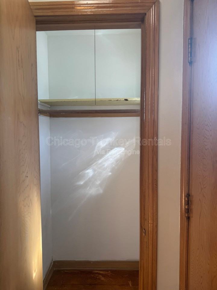 2810 W 83rd St - Photo 7 of 23