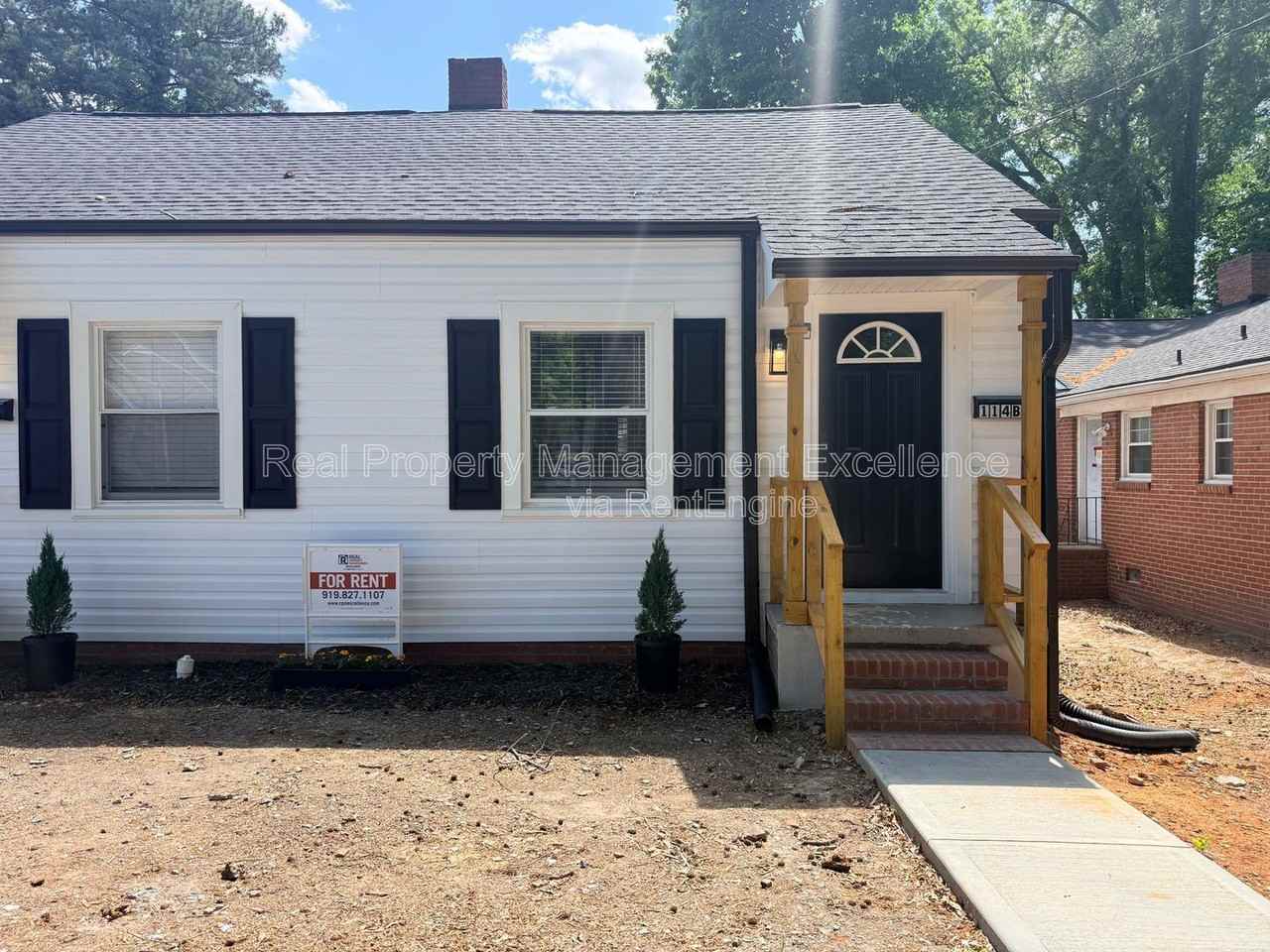 114 E Club Blvd #B - Photo 2 of 17