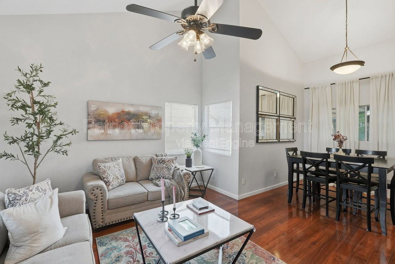 12238 S 45th St - Photo 3 of 36