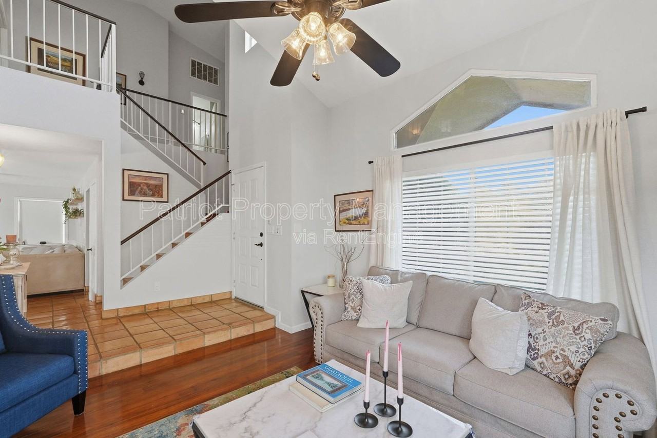 12238 S 45th St - Photo 5 of 36