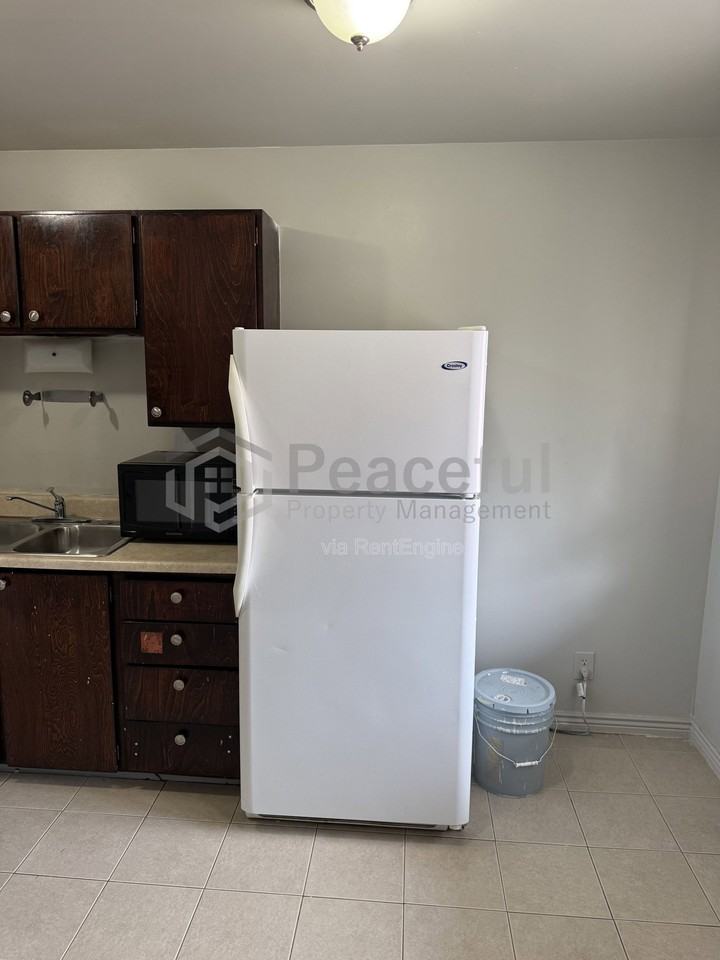 747 S 800 E #7 - Photo 6 of 15