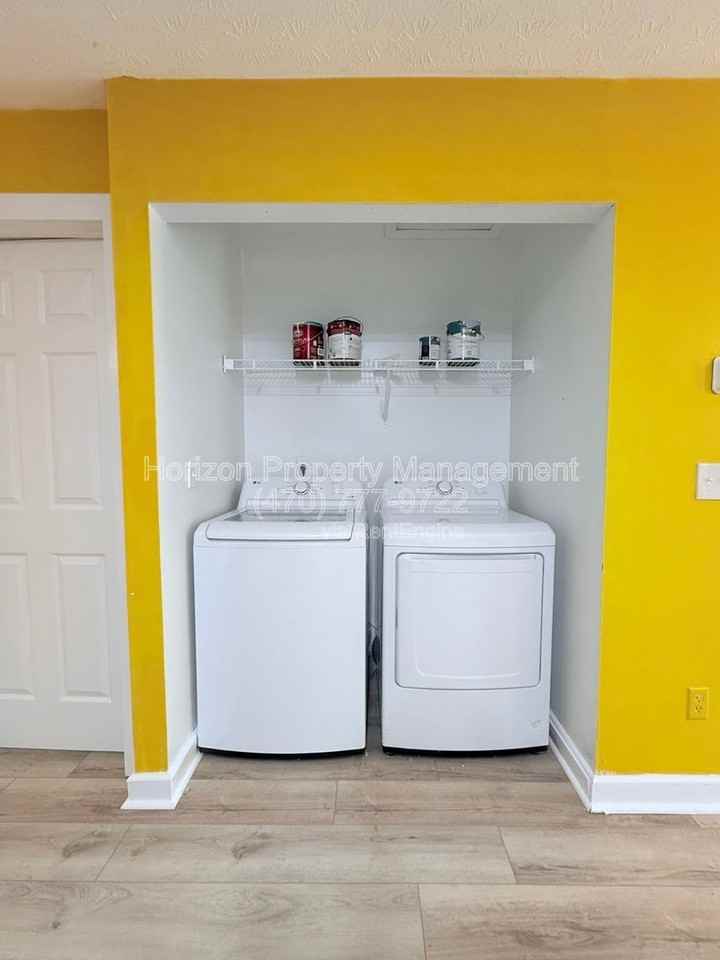 9170 Horseshoe Bnd - Photo 6 of 21