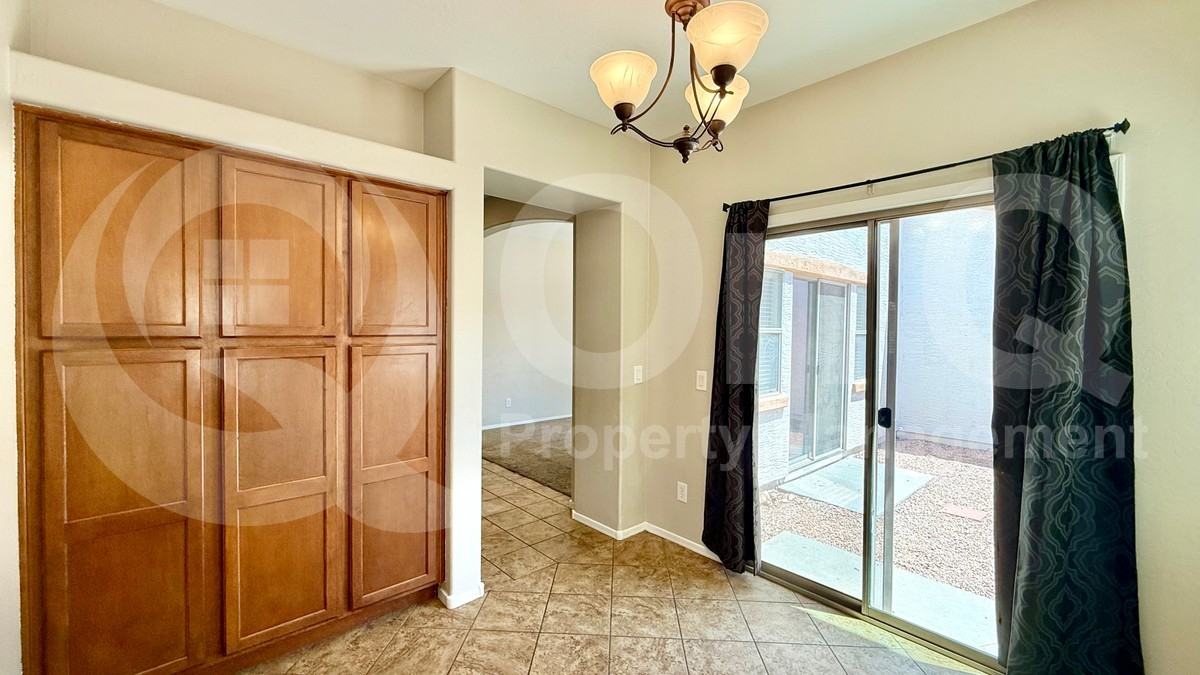 4677 E Laurel Ave - Photo 6 of 28