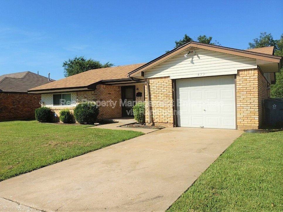 633 Lotus Ave - Photo 3 of 21