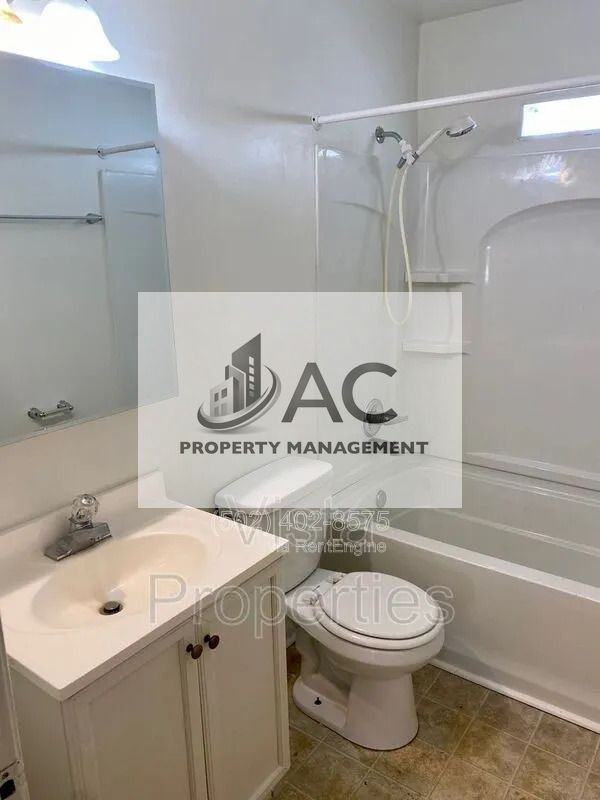 3655 Kahlert Ave - Photo 5 of 14