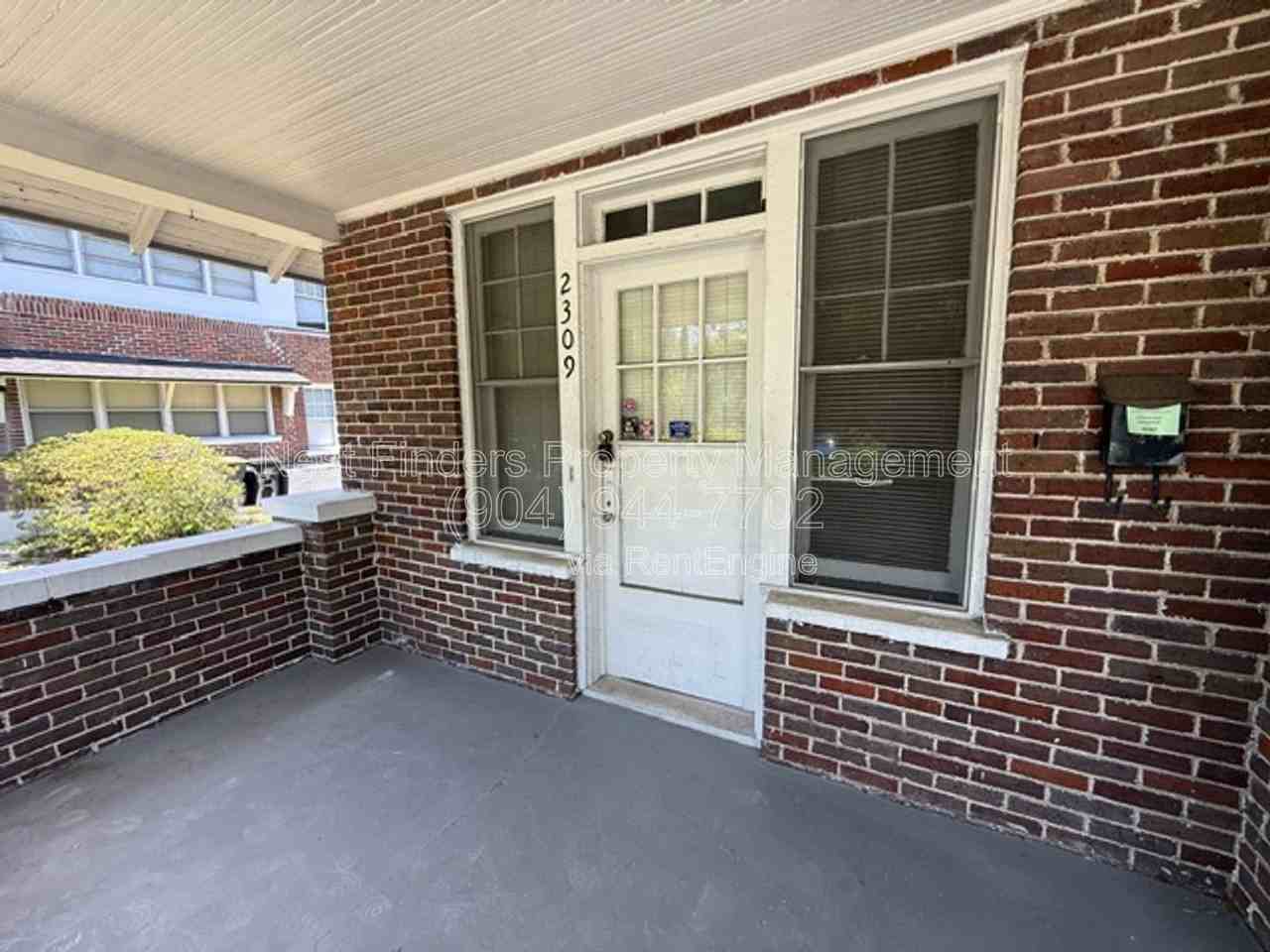 2309 College St - Photo 2 of 19