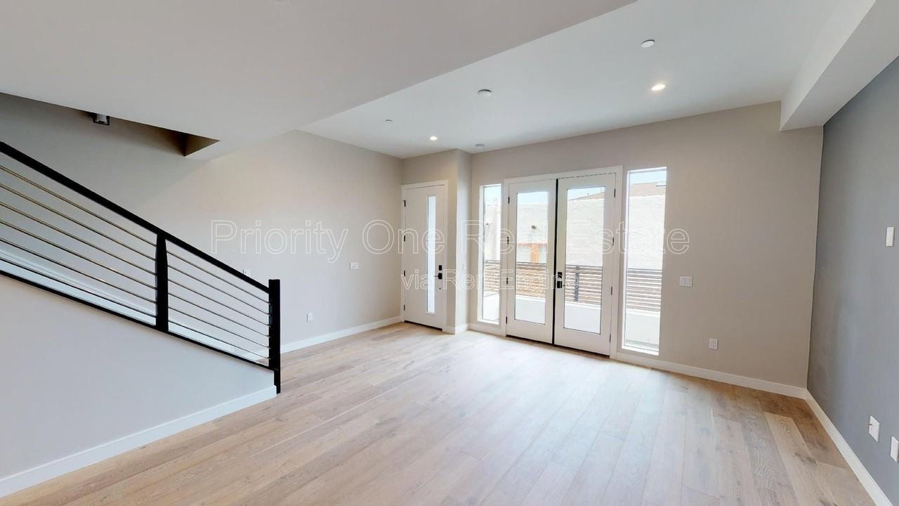 3135 Hugo St - Photo 6 of 23