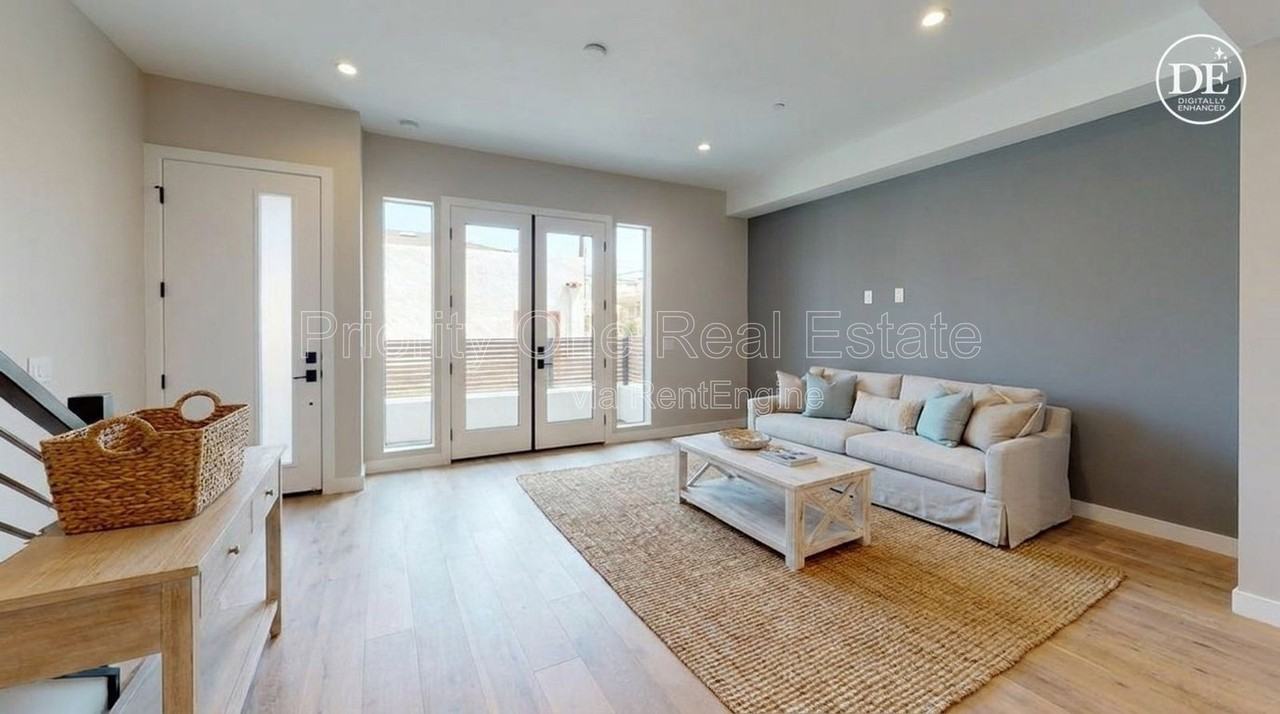 3135 Hugo St - Photo 7 of 23