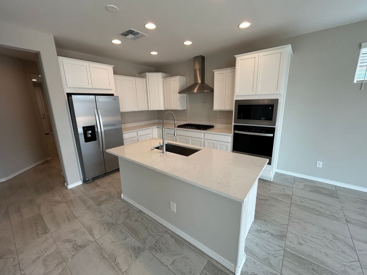 17615 W San Juan Ave - Photo 5 of 25