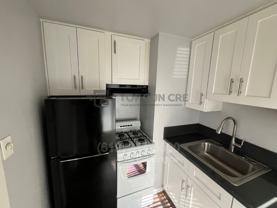 134 W Hawthorn St #9 - Photo 1 of 1