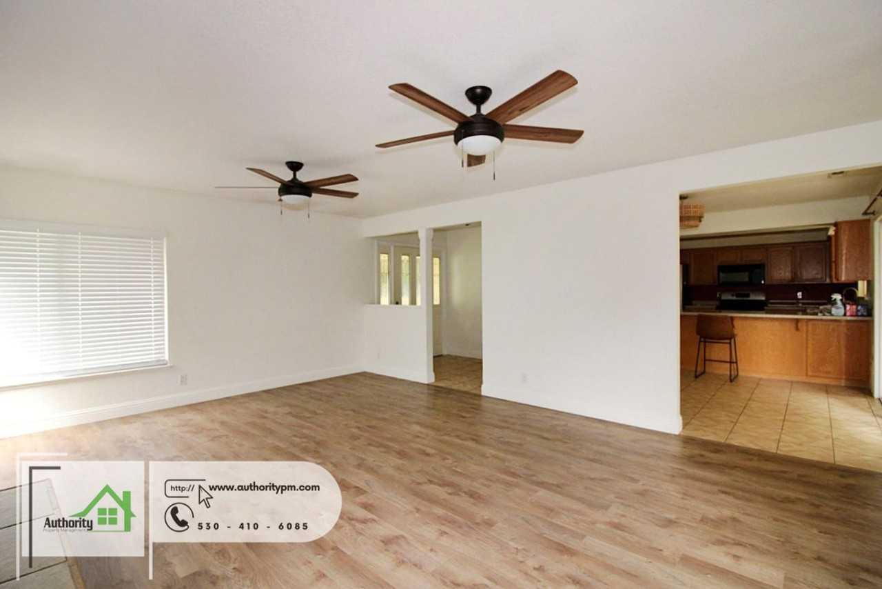 2390 North Dr - Photo 7 of 26