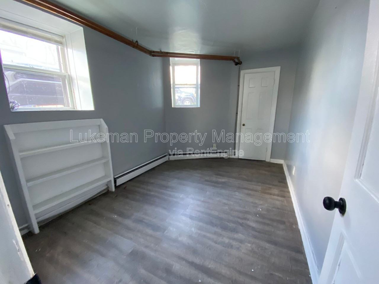 447 W Walnut St #13 - Photo 3 of 9