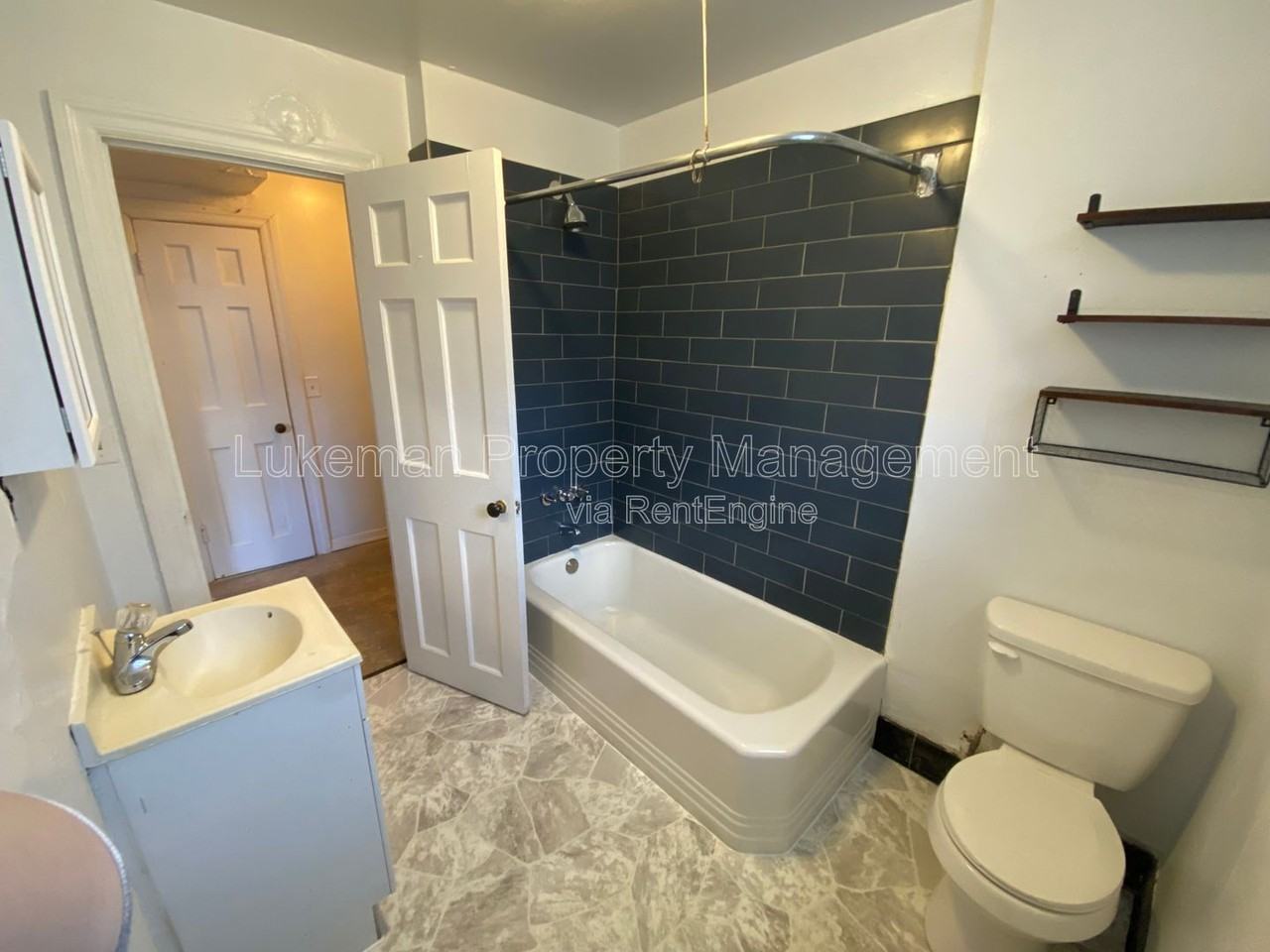 447 W Walnut St #13 - Photo 4 of 9