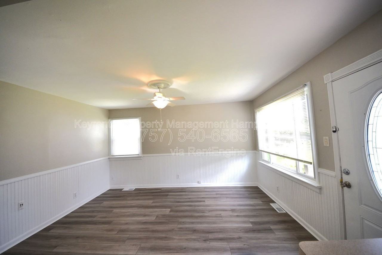 213 Bassett Ave - Photo 6 of 33