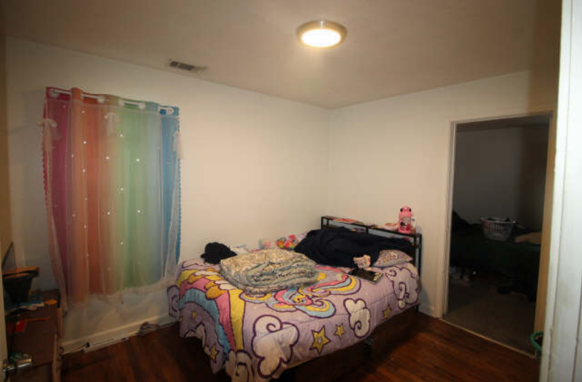 1631 Longfield Ave - Photo 3 of 15