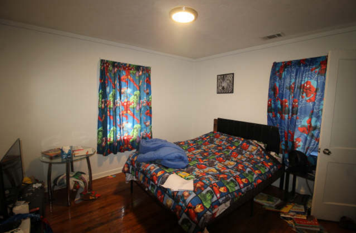 1631 Longfield Ave - Photo 4 of 15