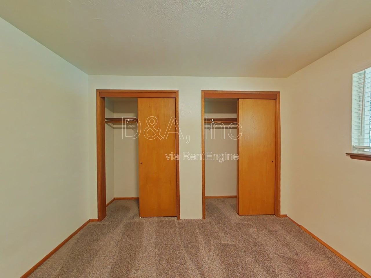 1639 Nw Kings Blvd - Photo 7 of 12