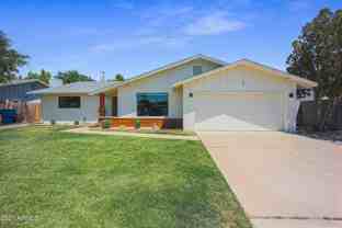 8133 N 16th Dr - Photo 1 of 1