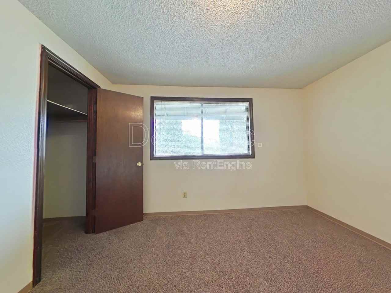 1777 Se Lilly Pl - Photo 5 of 9