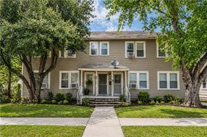 featured image of 631 E Ashby Pl