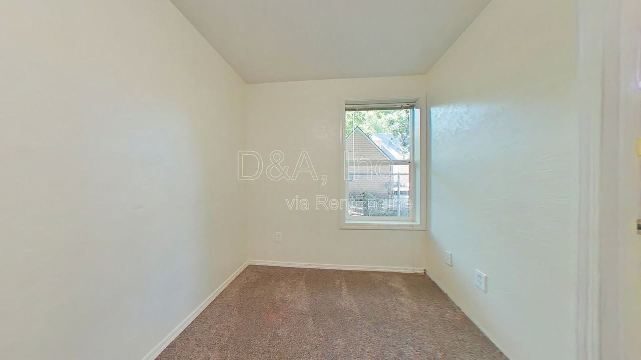 432 Nw 15th St - Photo 6 of 9