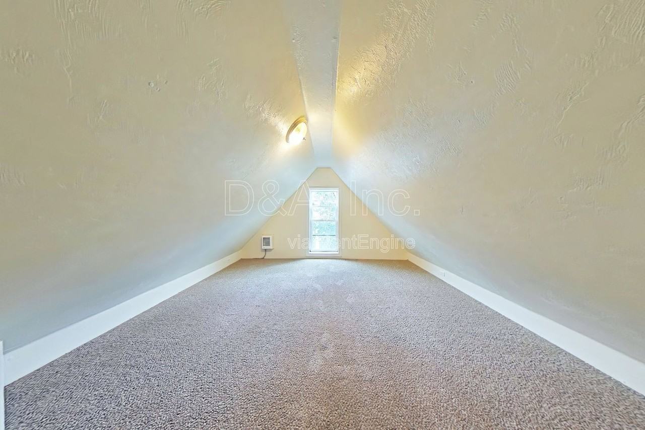 432 Nw 15th St - Photo 7 of 9