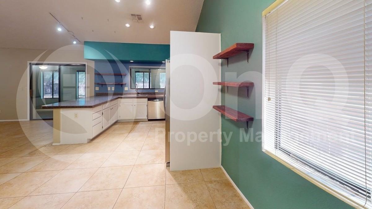 7978 N Supernova Dr - Photo 6 of 21