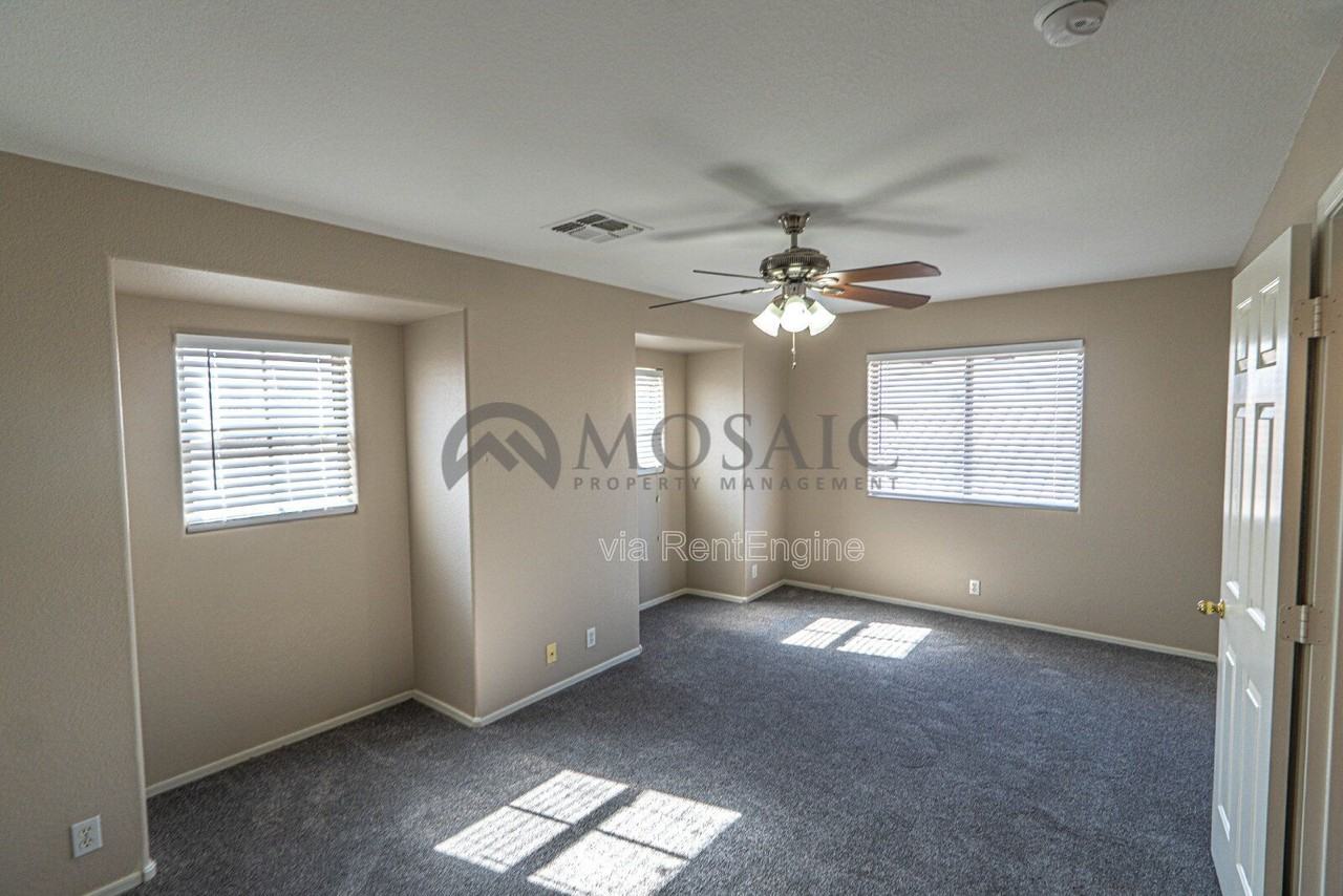 9304 E Monte Ave - Photo 7 of 26