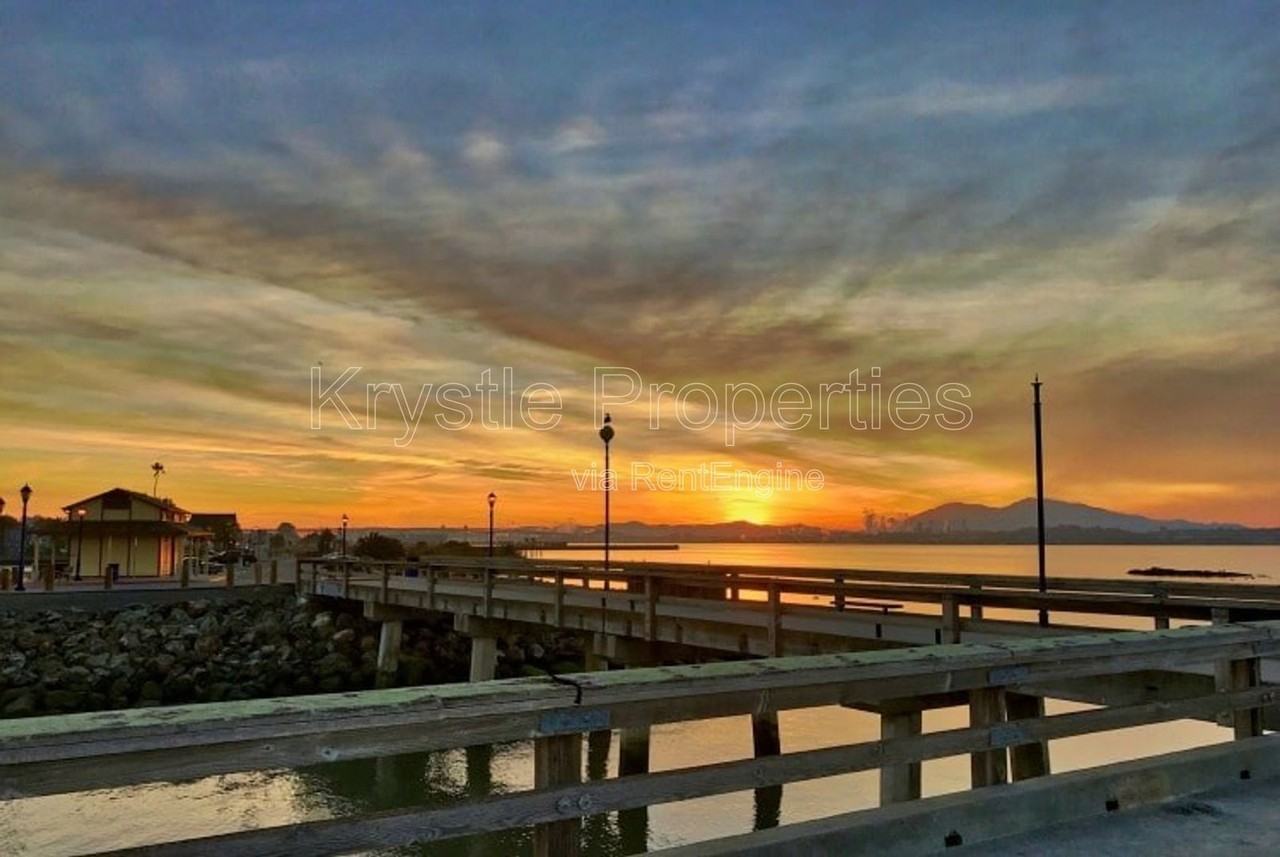 125 W F St - Photo 2 of 19